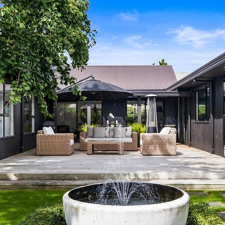 Black Luxury Lodge Бленхайм Екстериор снимка